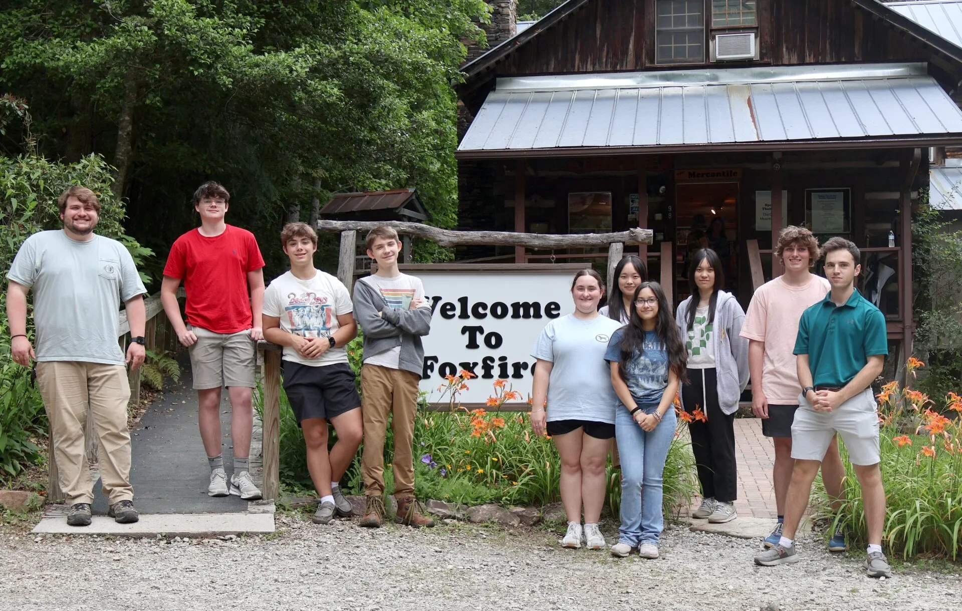 Project Foxfire - The Foxfire Village Museum and Mercantile